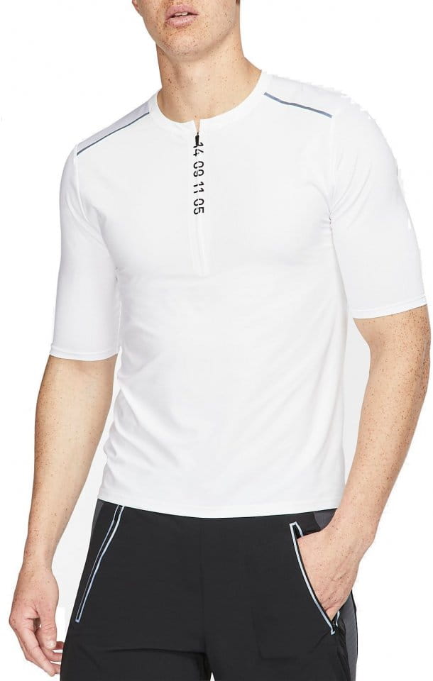 Pánské běžecké tričko s krátkým rukávem Nike Tech Pack